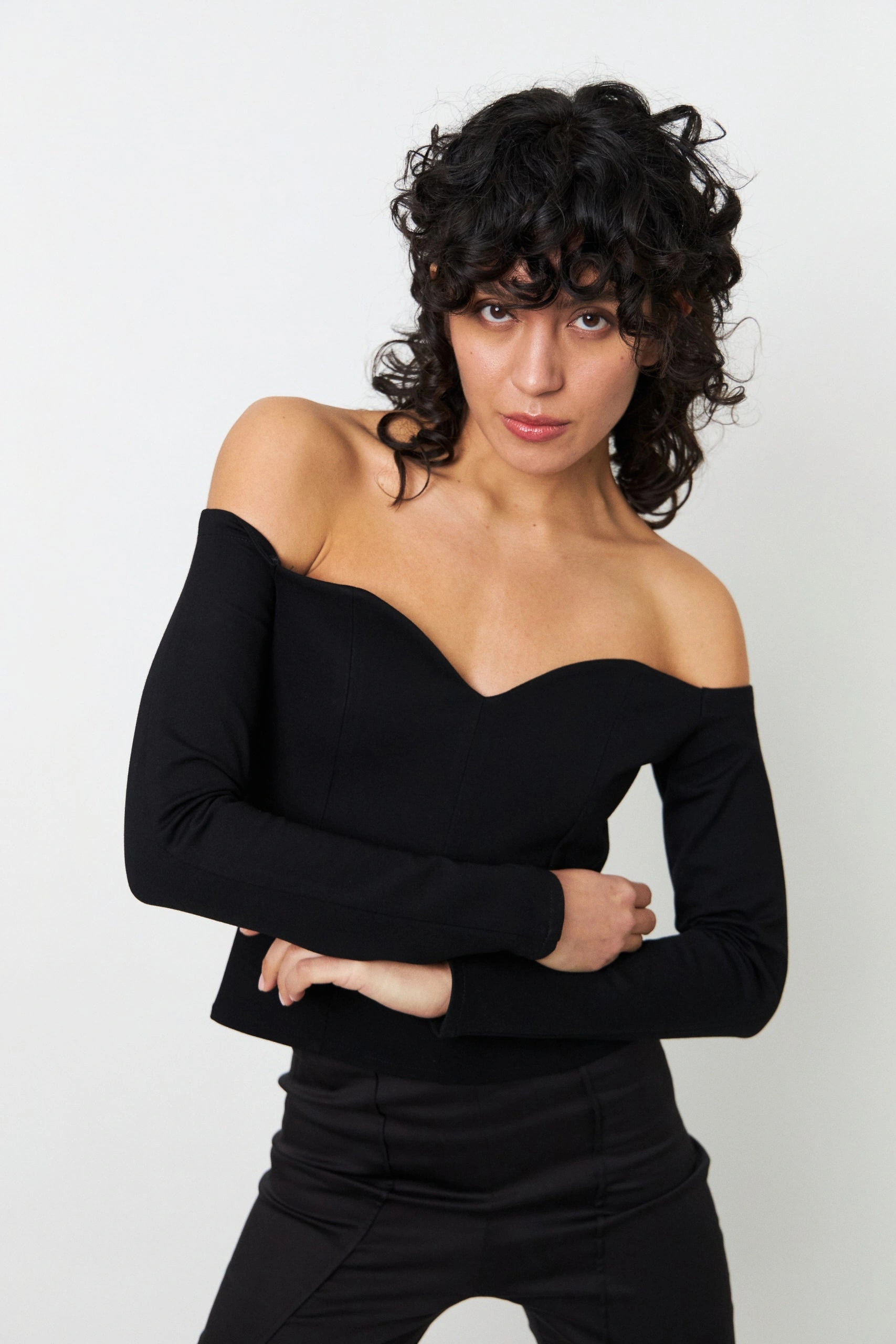 ZETA TOP! Zmysłowa elegancja dla kobiety nowoczesnej, w której piękno rozkwita każdego dnia, kusząc spojrzenia i serca.